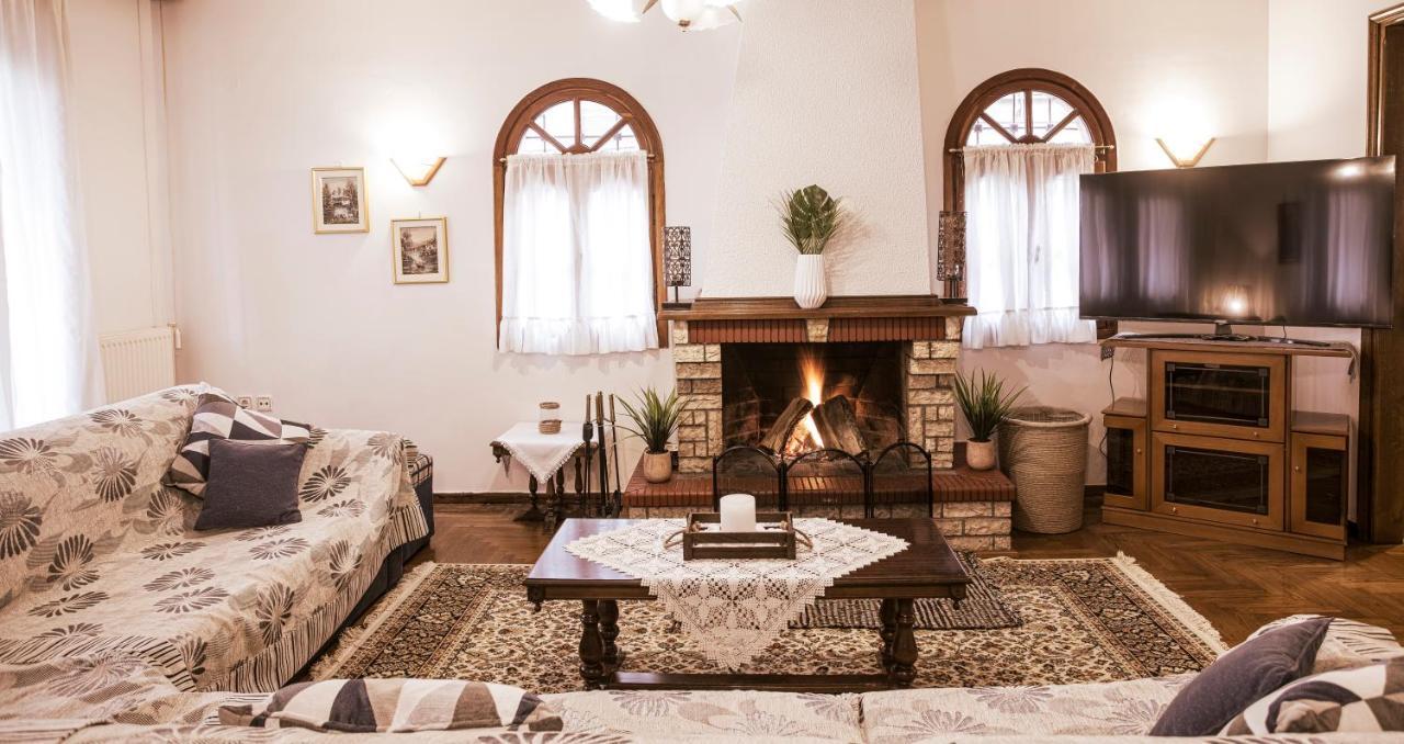 Georgia'S Guesthouse Kastoria Esterno foto