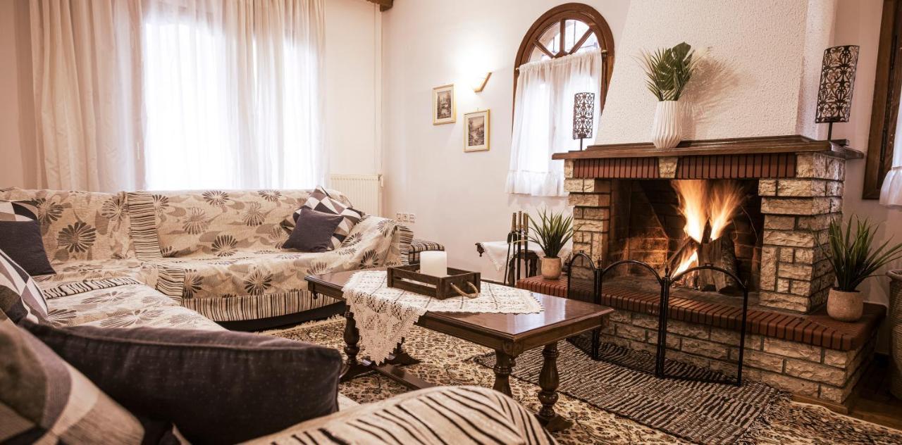 Georgia'S Guesthouse Kastoria Esterno foto